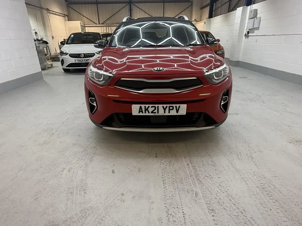 Used Kia Stonic 118 HP (86 kW) 2021 Red SUV