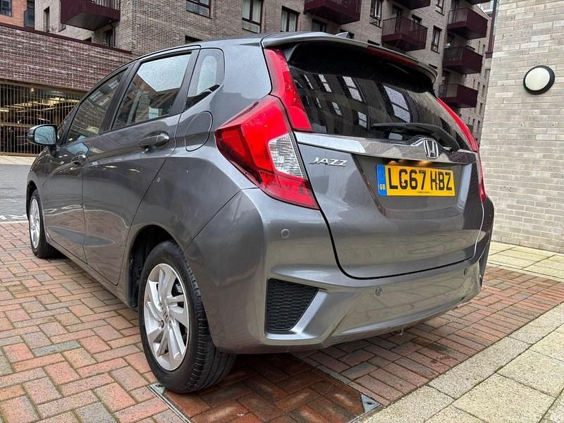 Used Honda Jazz SE 2017 Grey Hatchback
