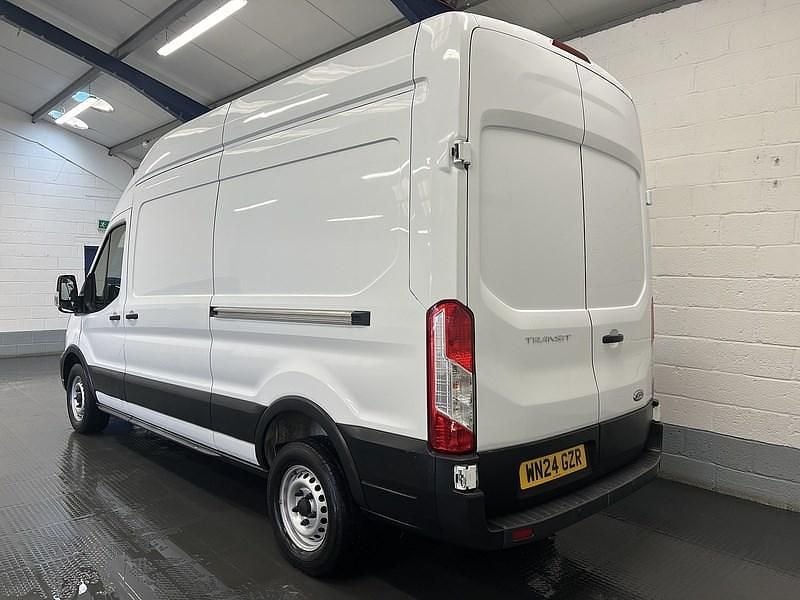 Usado Ford Transit S 105 HP (77 kW) 2024 Branco Van