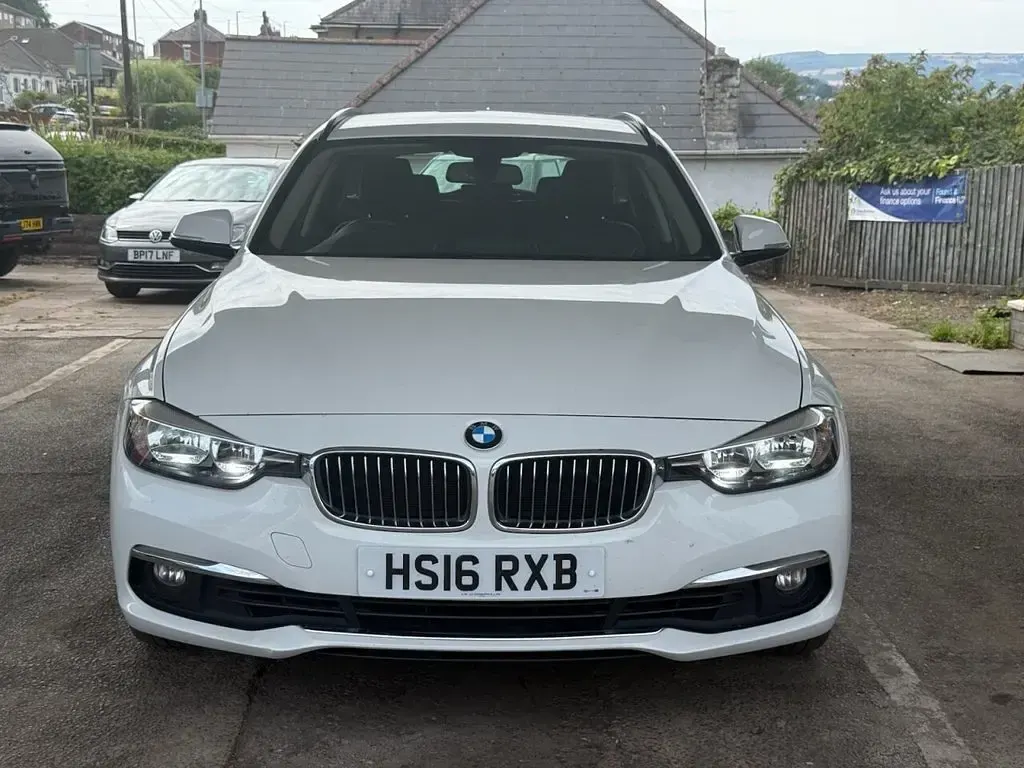 Used BMW 320 Luxury Line 184 HP (135 kW) 2016 White Estate