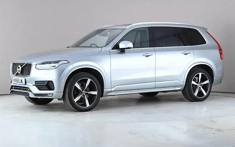 Begagnad Volvo XC90 R-Design 235 HK (172 kW) 2018 Silver SUV