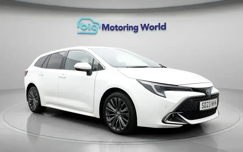 Used Toyota Corolla Design 140 HP (102 kW) 2026 Estate