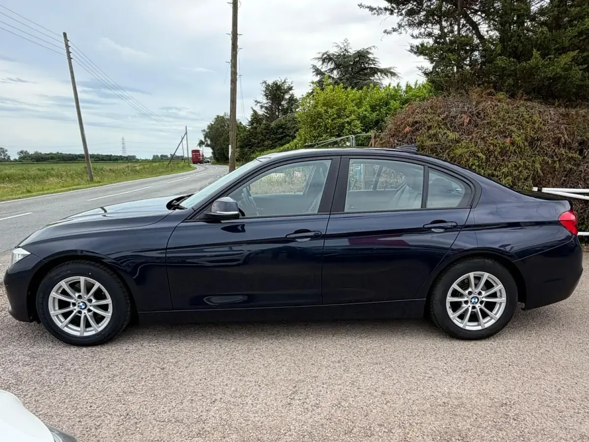 Used BMW 320 Efficient Dynamics 2016 Blue Sedan
