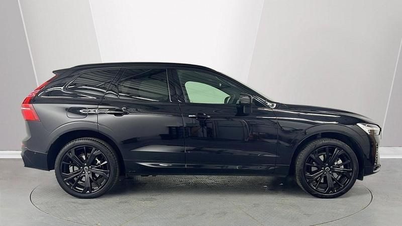 Used Volvo XC60 Plus 247 HP (181 kW) 2025 Black SUV
