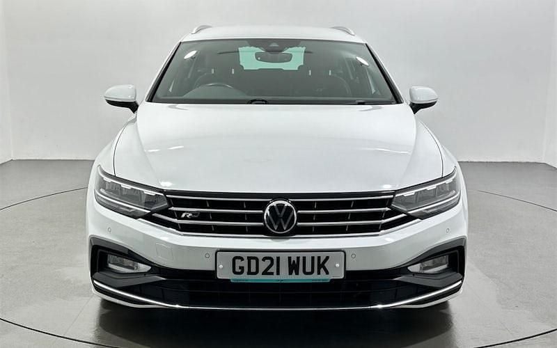 Used VW Passat R-line 150 HP (110 kW) 2023 Estate