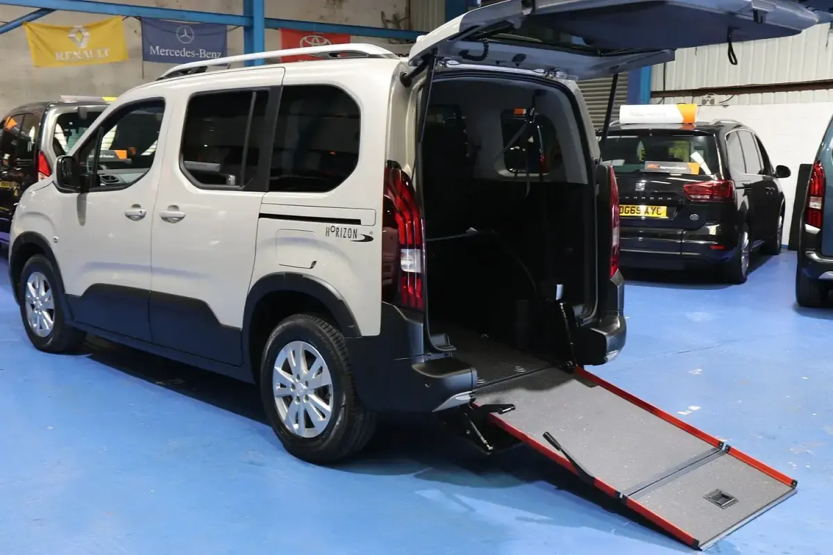 Used Peugeot Rifter Allure 2021 Beige MPV