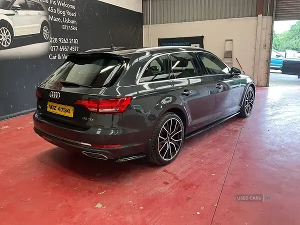 Used Audi A4 Comfort 150 HP (110 kW) 2019 Grey Estate