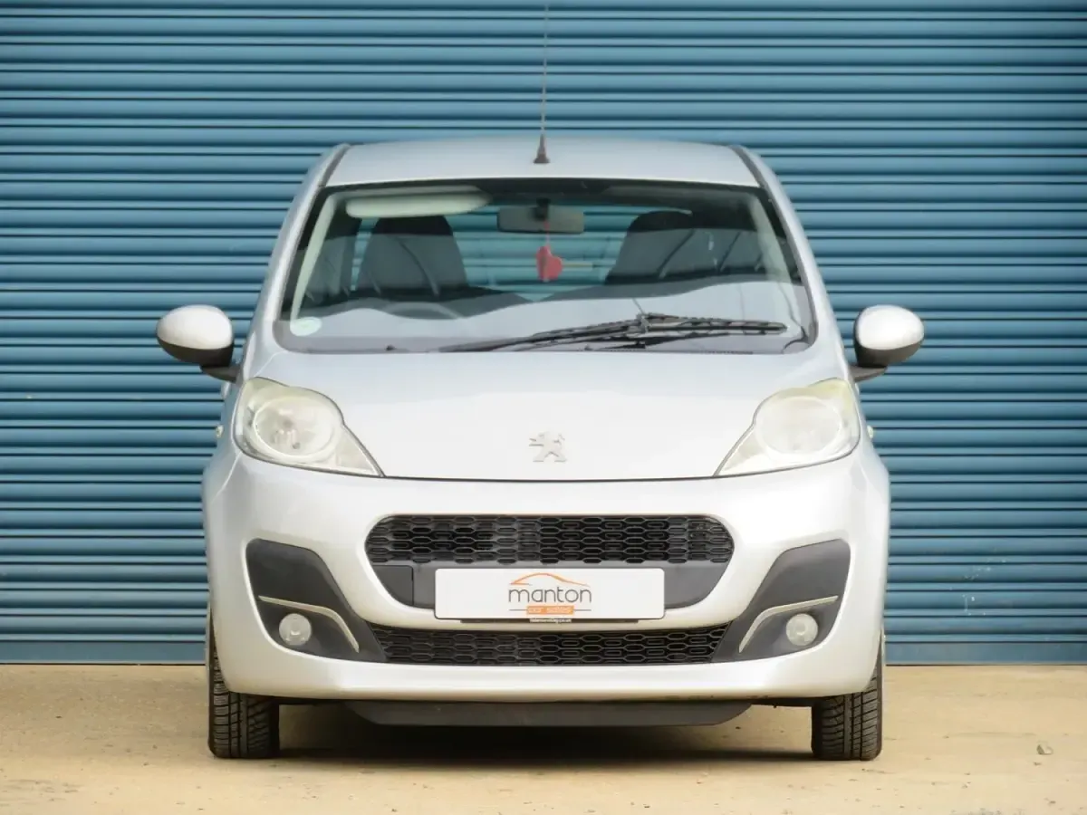 Used Peugeot 107 Active 68 HP (50 kW) 2012 Silver Hatchback