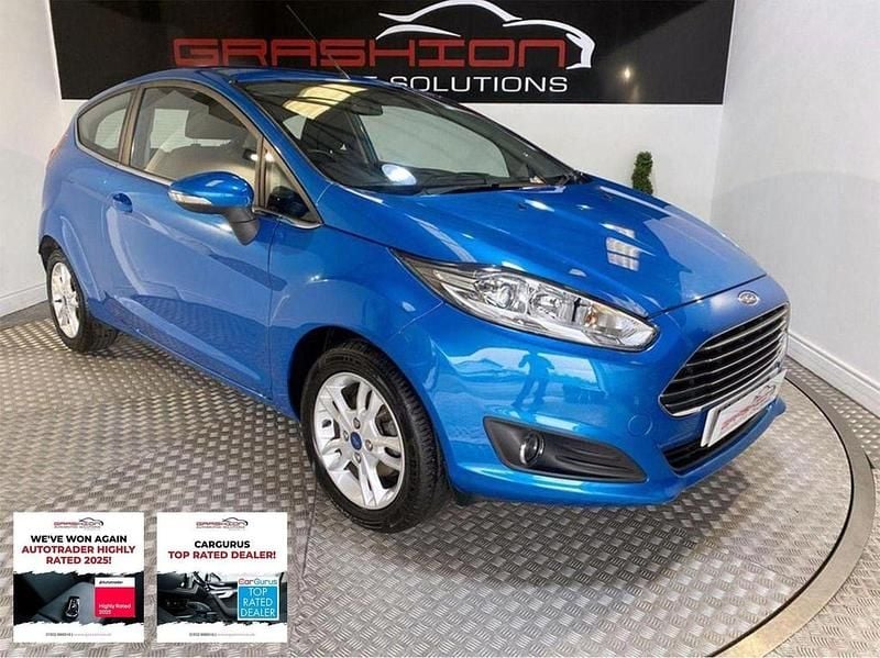 Blue Used 2016 Ford Fiesta Zetec Hatchback | £6,330 (Fair price) - Image 1/3