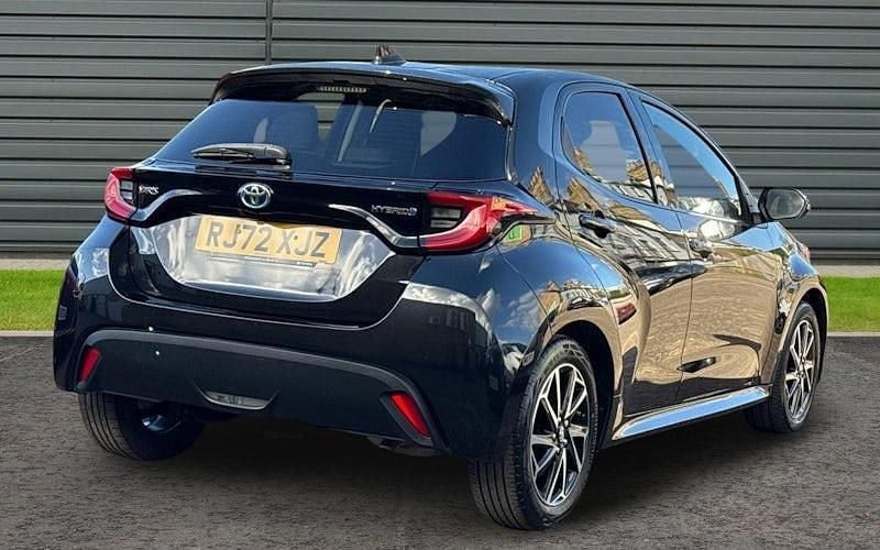 Used Toyota Yaris Hybrid Design 116 HP (85 kW) 2026 Hatchback