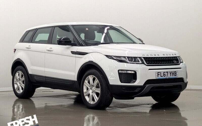 Used 2019 Land Rover Range Rover evoque SE Hatchback | £14,390 (Super price) - Image 1/4