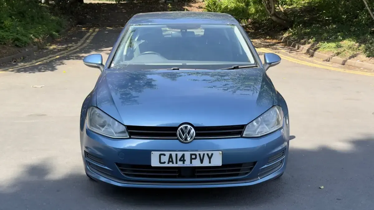 Used VW Golf VII SE 105 HP (77 kW) 2014 Blue Hatchback