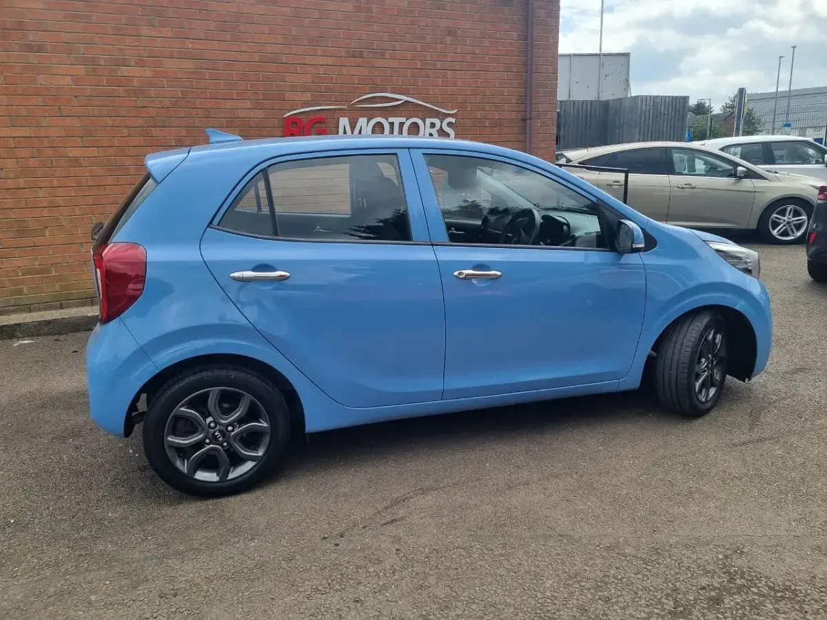 Used Kia Picanto 84 HP (61 kW) 2019 Blue Hatchback