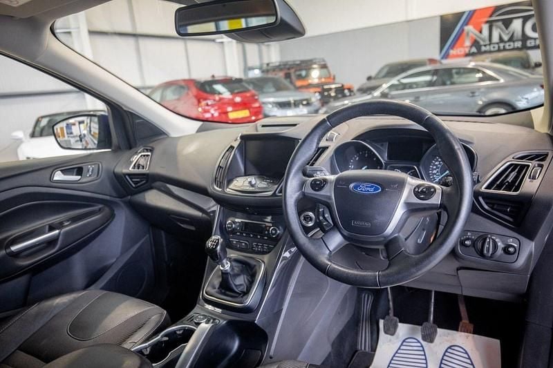 Used Ford Kuga Titanium 180 HP (132 kW) 2016 Blue SUV
