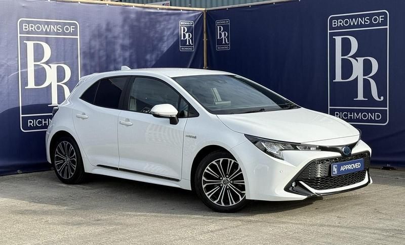 White Used 2019 Toyota Corolla Design Hatchback | £16,349 (Fair price) - Image 1/3