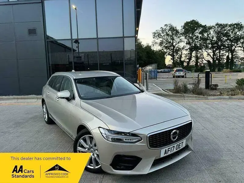 Used Volvo V90 Inscription 190 HP (139 kW) 2017 Gold Estate