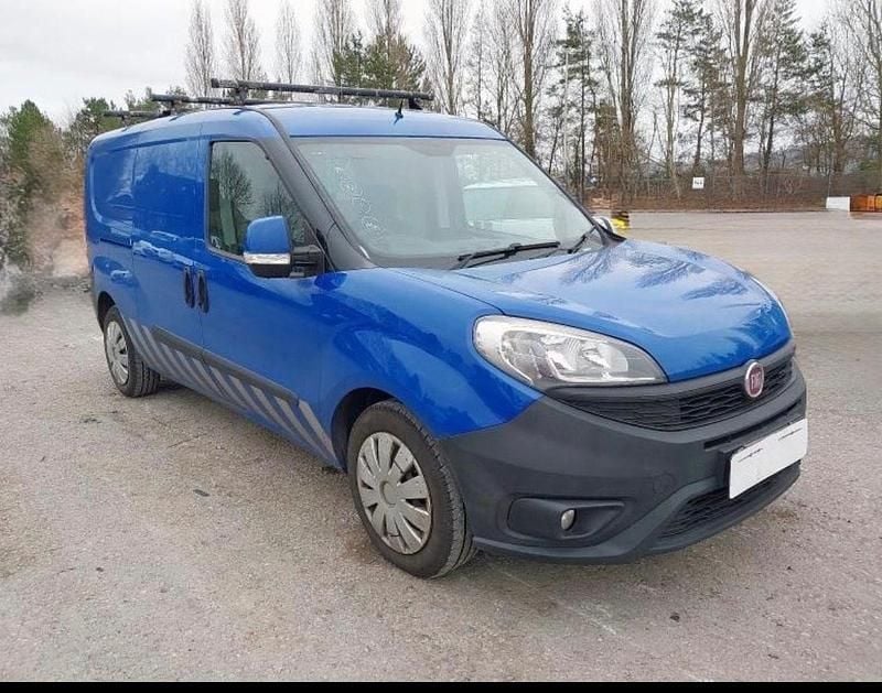 Used Fiat Doblò 90 HP (66 kW) 2016 Blue MPV
