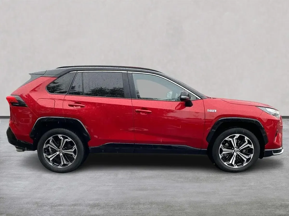 Used Toyota RAV4 2022 Red/black SUV