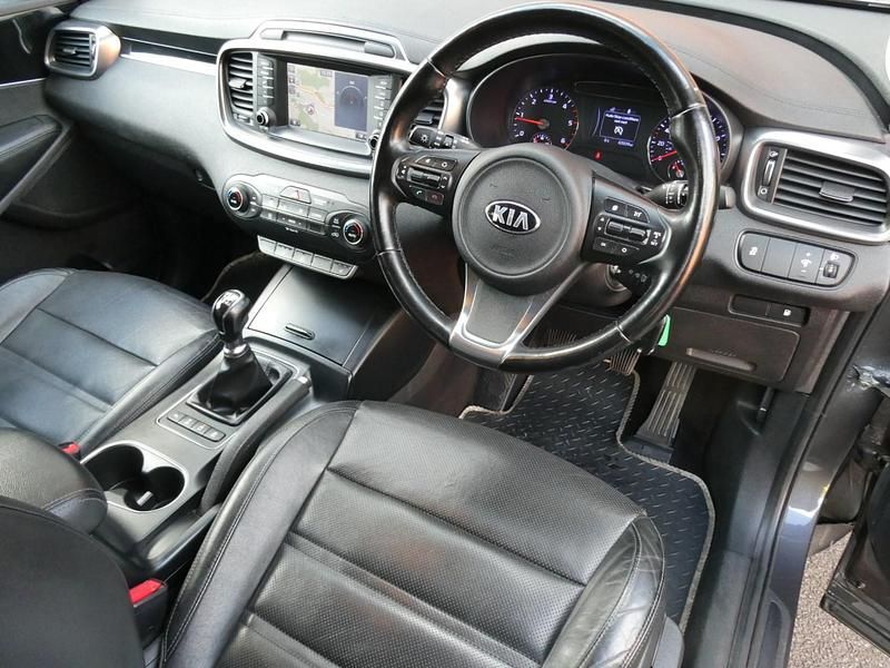 Used Kia Sorento 200 HP (147 kW) 2015 Grey SUV