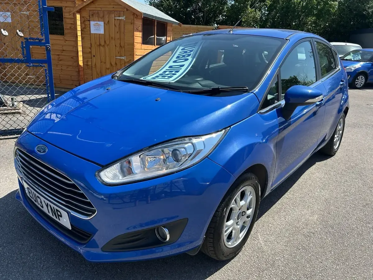 Used Ford Fiesta Zetec 2013 Blue Hatchback