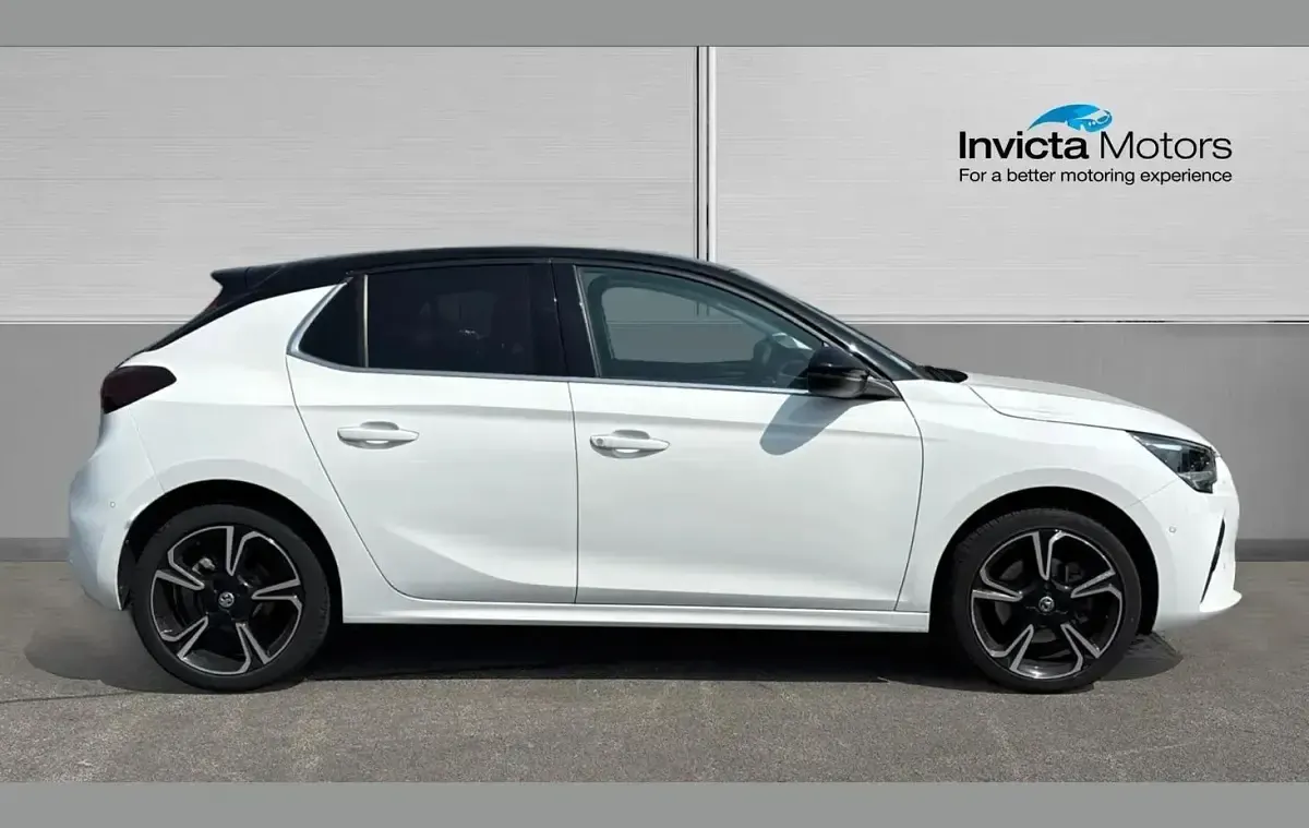 Used Vauxhall Corsa Elite 100 HP (73 kW) 2020 Jade white gloss Hatchback
