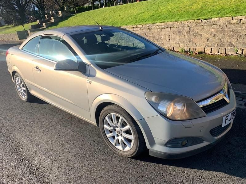 Beige Used 2009 Vauxhall Astra Cabriolet Sport Cabriolet | £1,295 - Image 1/4