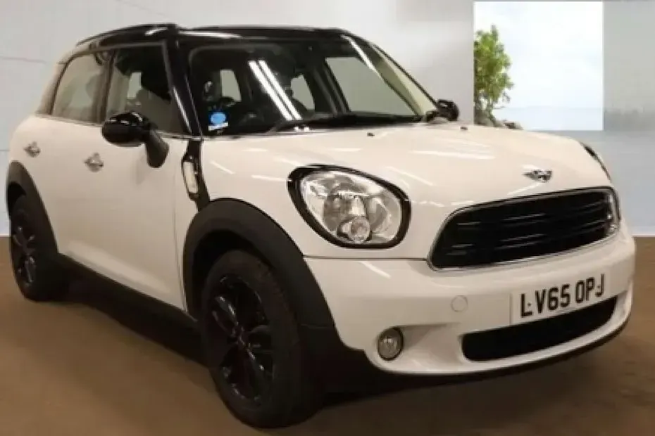 Used Mini Cooper Countryman 122 HP (89 kW) 2015 White SUV