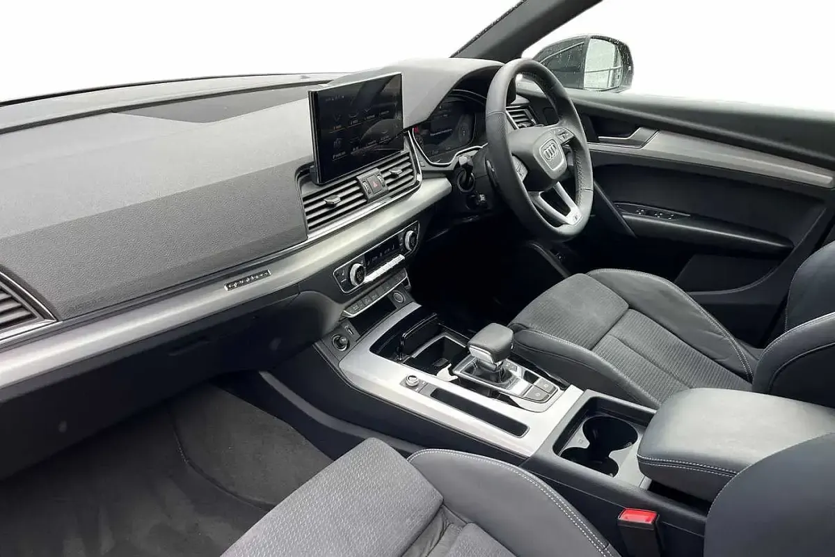 Used Audi Q5 S-Line 261 HP (191 kW) 2023 Black SUV