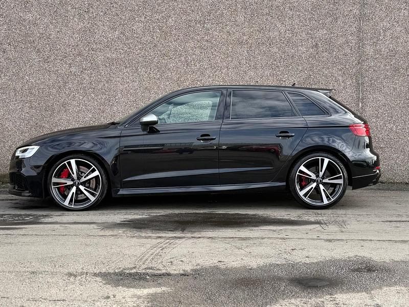 Usado Audi RS3 Sport 520 HP (382 kW) 2017 Preto Sedan
