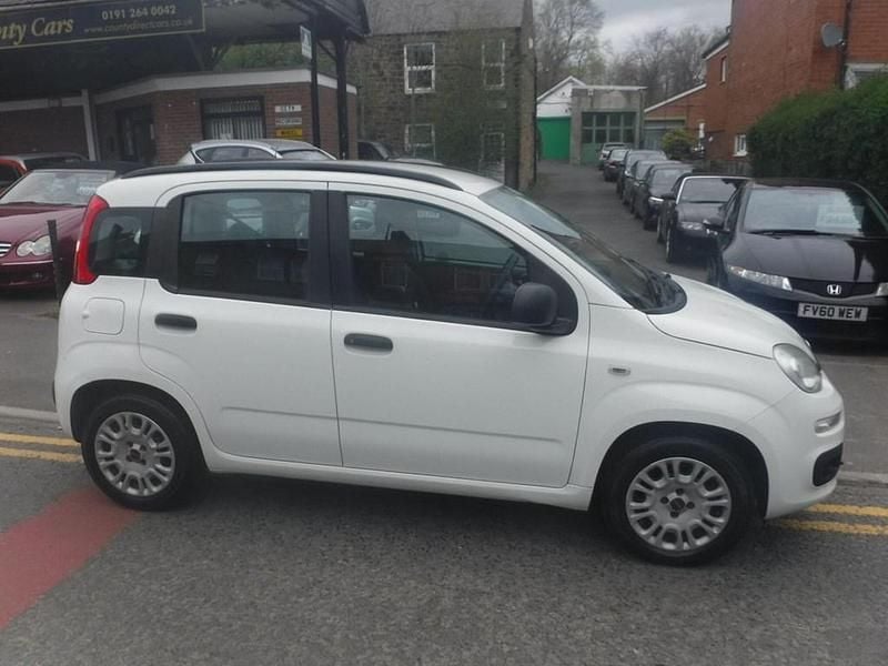 Used Fiat Panda Easy 69 HP (50 kW) 2014 White Hatchback