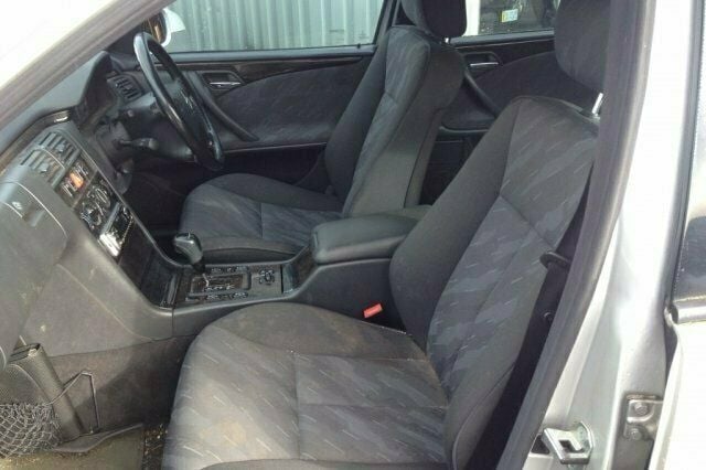 Usado Mercedes E240 Avantgarde 2000 Carrinha