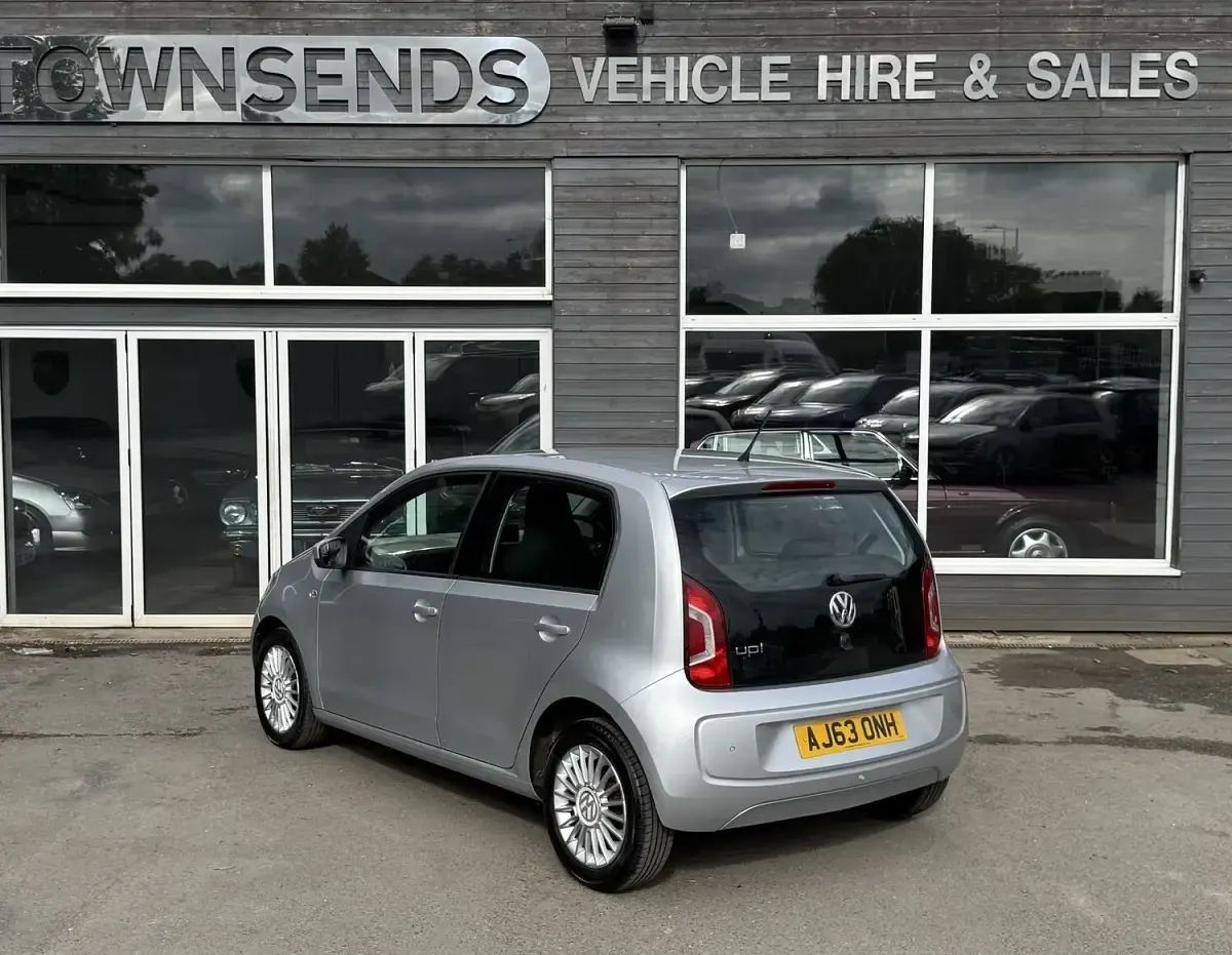 Used VW up! high up! 60 HP (44 kW) 2013 Silver Hatchback