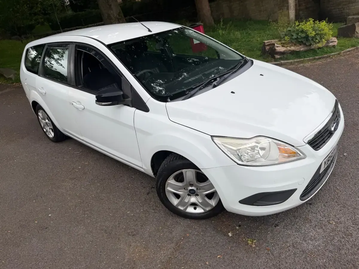 Used Ford Focus Style 2011 White Estate