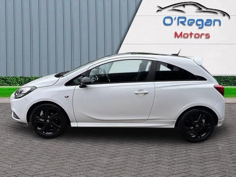 Second-hand Vauxhall Corsa Edition 2015 Alb Hatchback