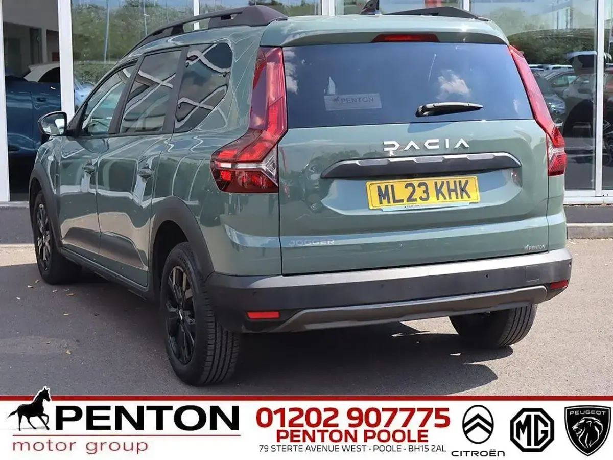 Gebraucht Dacia Jogger Extreme 108 PS (79 kW) 2023 Grün Van / Kleinbus