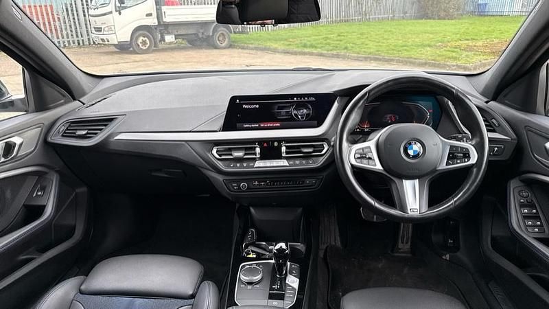 Used BMW 118 M Sport 136 HP (100 kW) 2023 White Hatchback