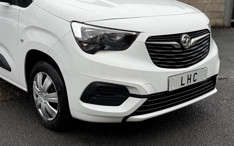 Used Vauxhall Combo Sportive 101 HP (74 kW) 2021 Van