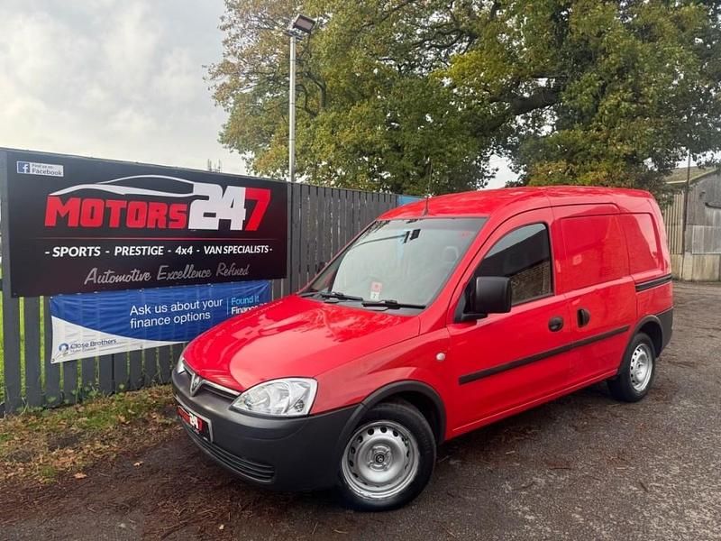Red Used 2011 Vauxhall Combo Van | £4,495 (A bit pricey) - Image 1/3