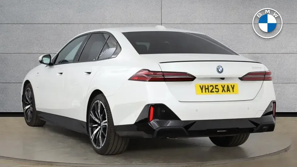 Used BMW 530e M Sport 295 HP (216 kW) 2025 White