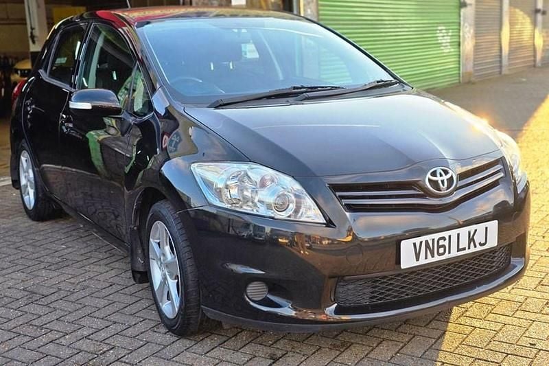 Used 2011 Toyota Auris Edition | £2,795 (Fair price) - Image 1/1