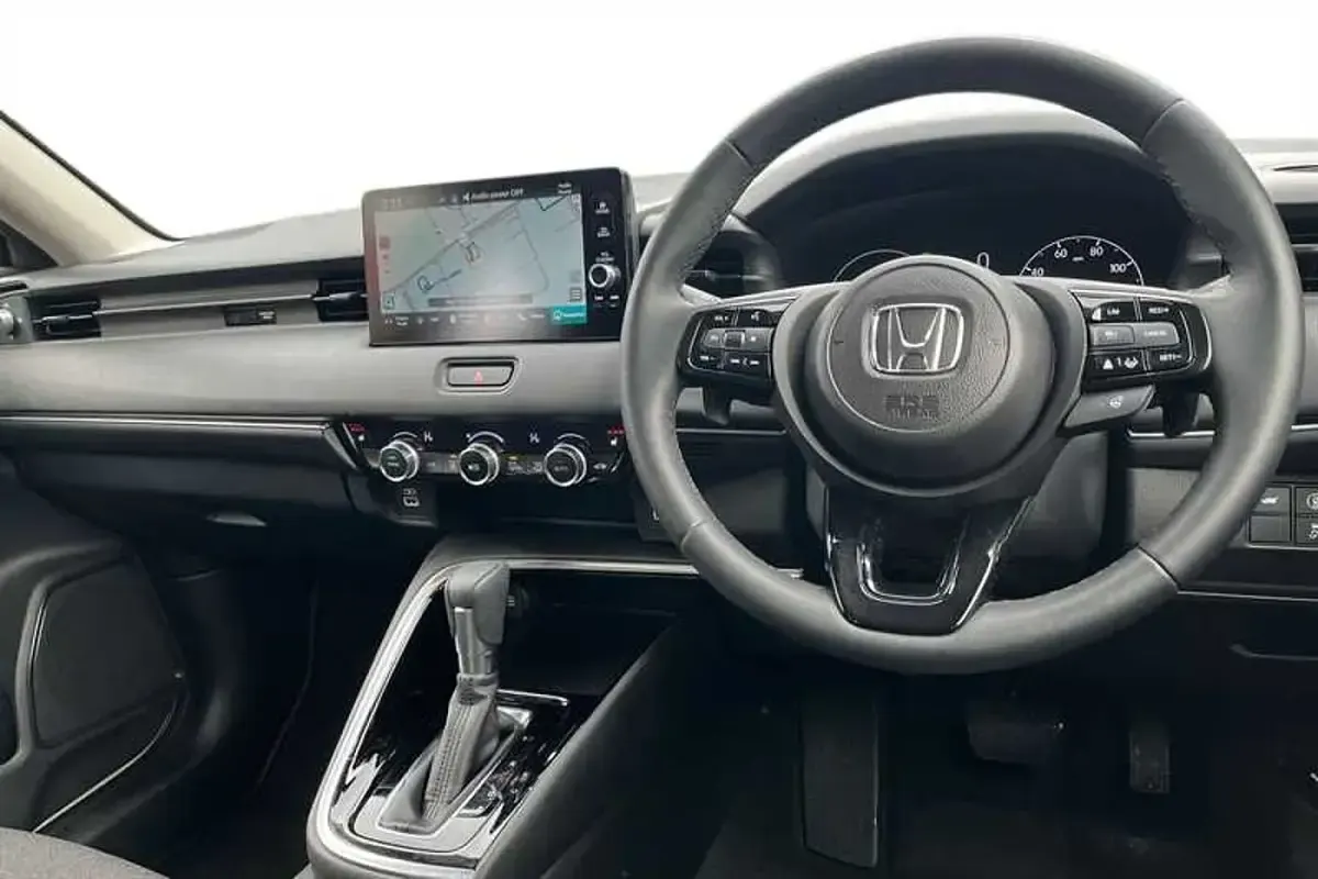 Used Honda HR-V Advance 131 HP (96 kW) 2024 Sand khaki SUV