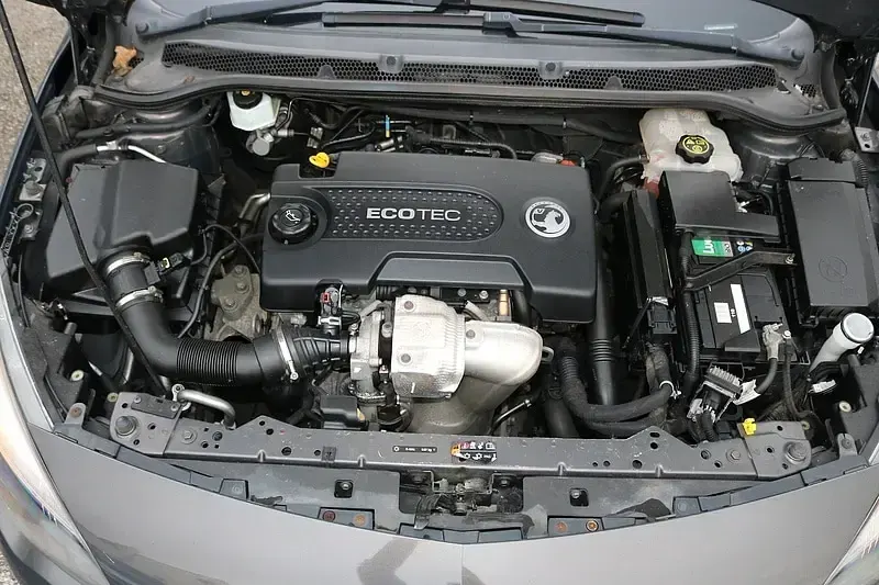 Used Vauxhall Astra 95 HP (69 kW) 2014 Grey Hatchback