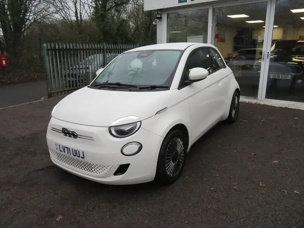 Second-hand Fiat 500e Icon 86 kW (118 CP) 2021 Alb Hatchback