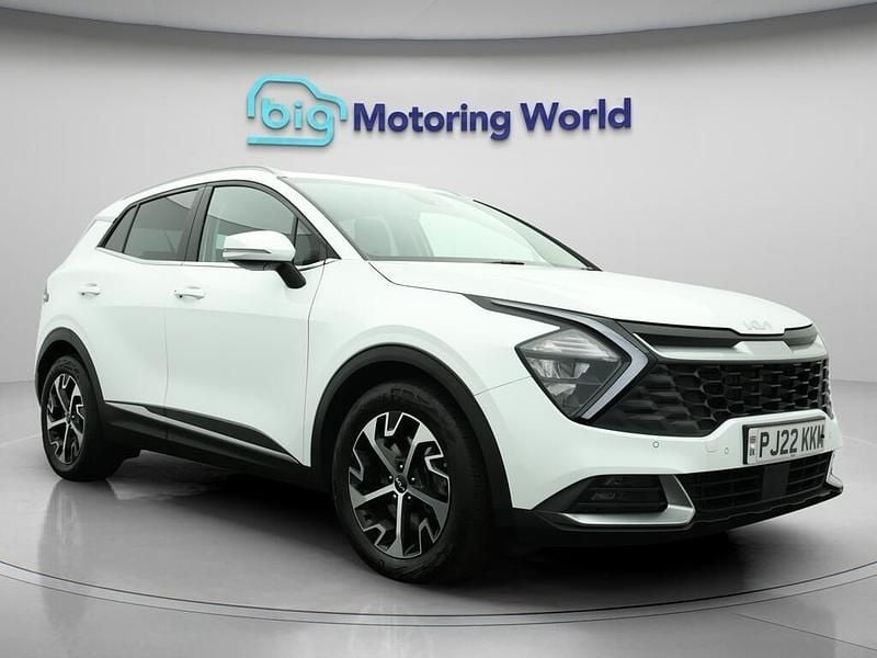 White Used 2022 Kia Sportage Launch Edition SUV | £19,000 (Fair price) - Image 1/4