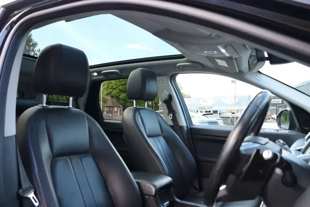 Used Land Rover Discovery Sport HSE 180 HP (132 kW) 2018 Black SUV