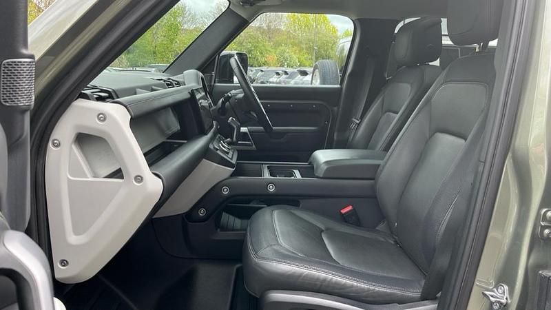 Used Land Rover Defender HSE Dynamic 404 HP (297 kW) 2023 Green SUV