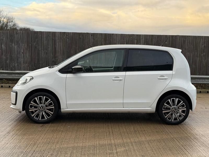 Usado VW up! Black Edition 65 HP (47 kW) 2021 Branco Citadino