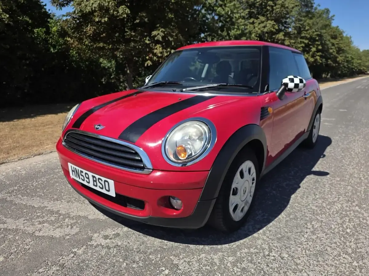 Used Mini ONE Hatch 95 HP (69 kW) 2009 Red Hatchback