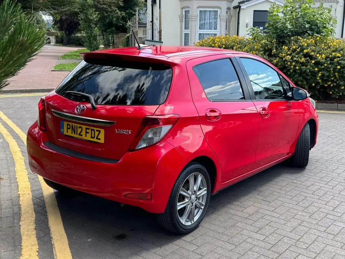 Used Toyota Yaris SR 2012 Red Hatchback