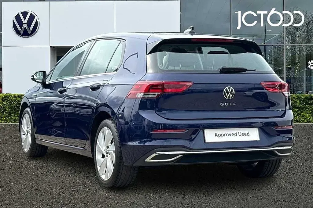 Used VW Golf VII Style 150 HP (110 kW) 2021 Blue Hatchback